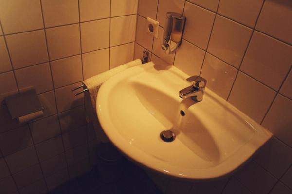 Hotel Garni Zur Eisenbahn ไครล์สไฮม์ ภายนอก รูปภาพ